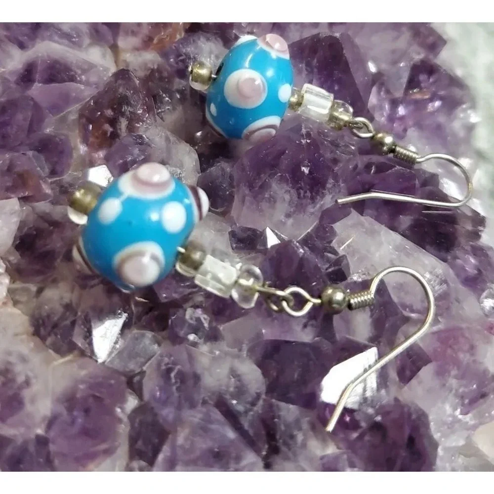 Artisan earring silvertone